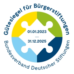 Das Bild zeigt das Gütesiegel des Bundesverbands Deutscher Stiftungen, gültig für die Jahre 2023 bis 2025
