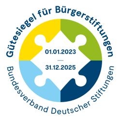 Das Bild zeigt das Gütesiegel des Bundesverbands Deutscher Stiftungen für die Jahre 2023 bis 2025
