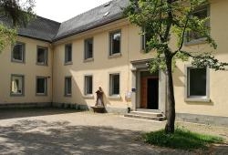 Außenansicht des Jugendreferat Staufen