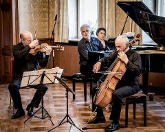 hier sehen Sie das Trio Sebastian Schmidt, Gustav Rivinius & Guido Heinke